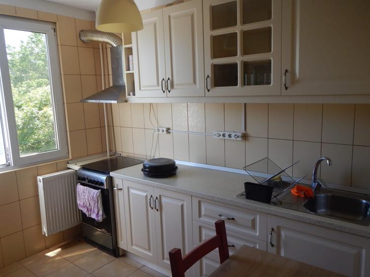 Apartament cu 2 camere decomandat în Politehnica