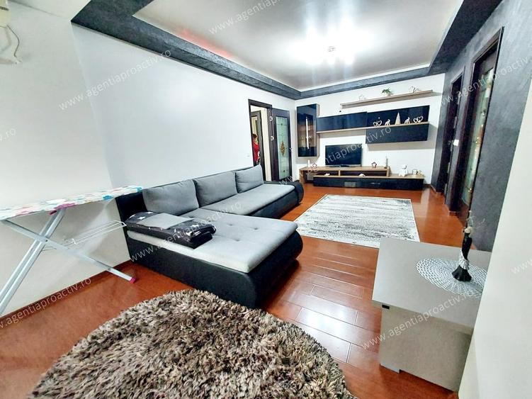 Apartament cu 2 camere semidecomandat în Micro 16