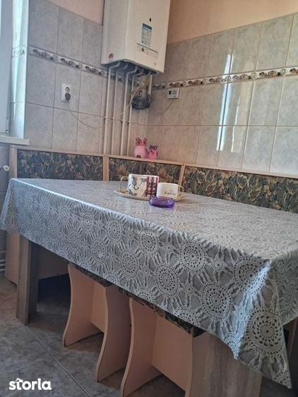 Apartament cu 3 camere decomandat în Mihai Bravu