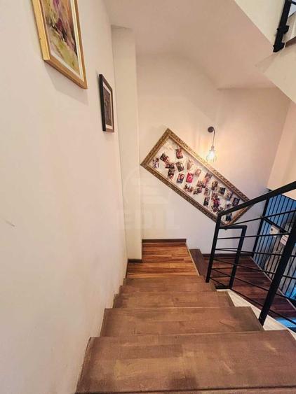 Duplex cu 4 camere cu Canalizare în Florești