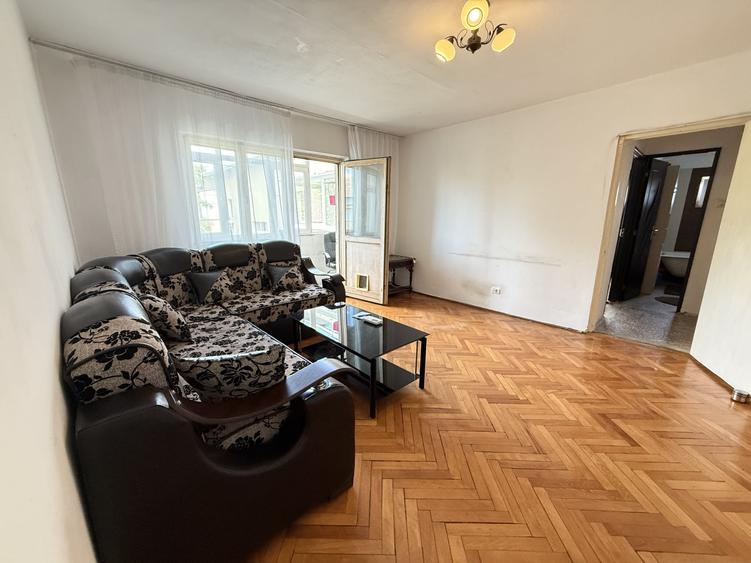 Apartament cu 2 camere semidecomandat, mobilat în Dâmbovița