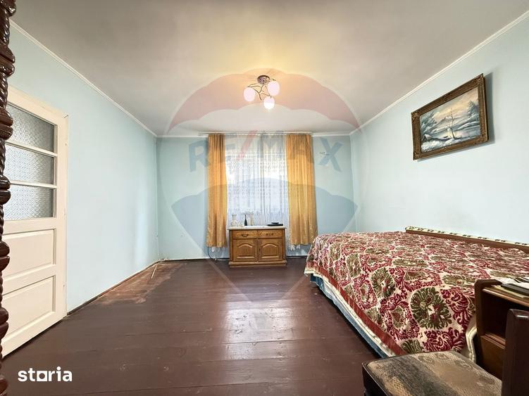 Casă cu 4 camere cu Teren 600 Mp în Central