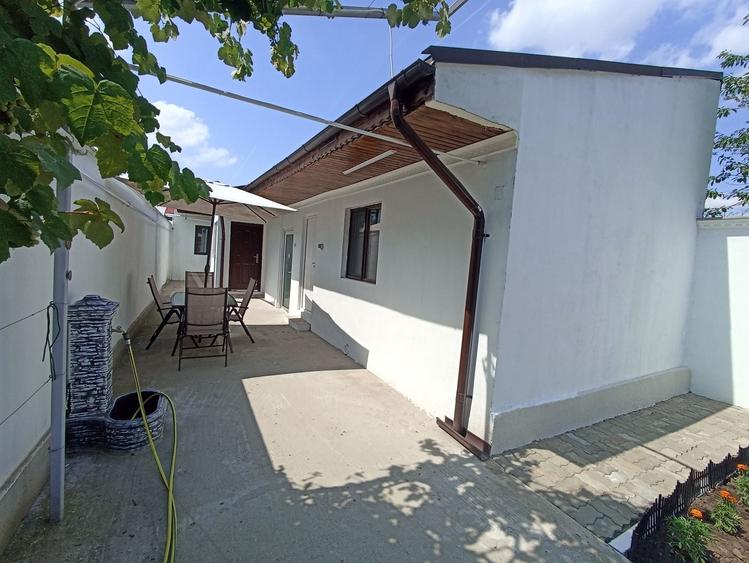 Casă cu 3 camere cu Teren 250 Mp în Central
