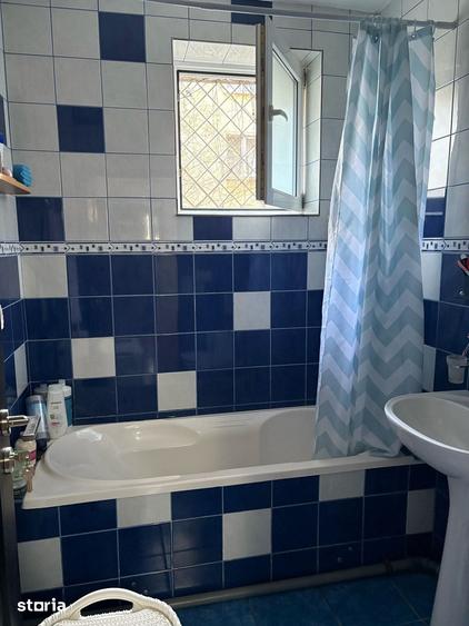 Apartament cu 3 camere semidecomandat în Cotroceni
