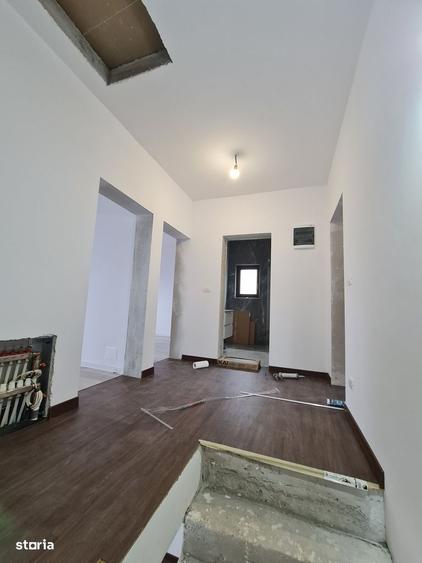 Casă cu 4 camere decomandat în Vladimirescu