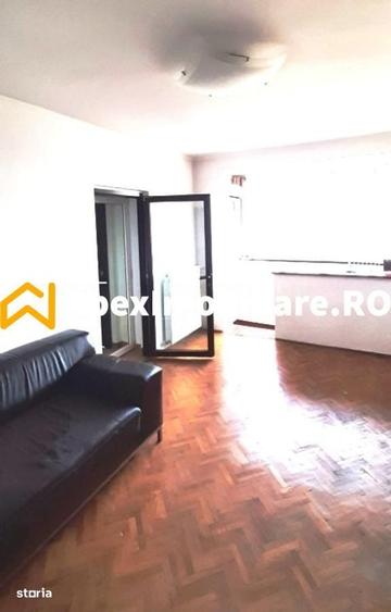 Apartament cu 3 camere decomandat în Giurgiului