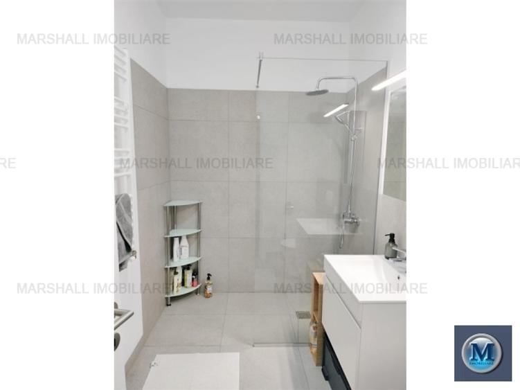 Apartament cu 2 camere semidecomandat în Lupeni