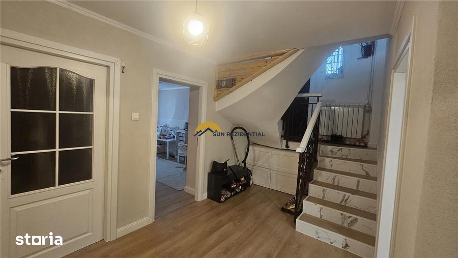 Apartament cu 6 camere în Victoriei