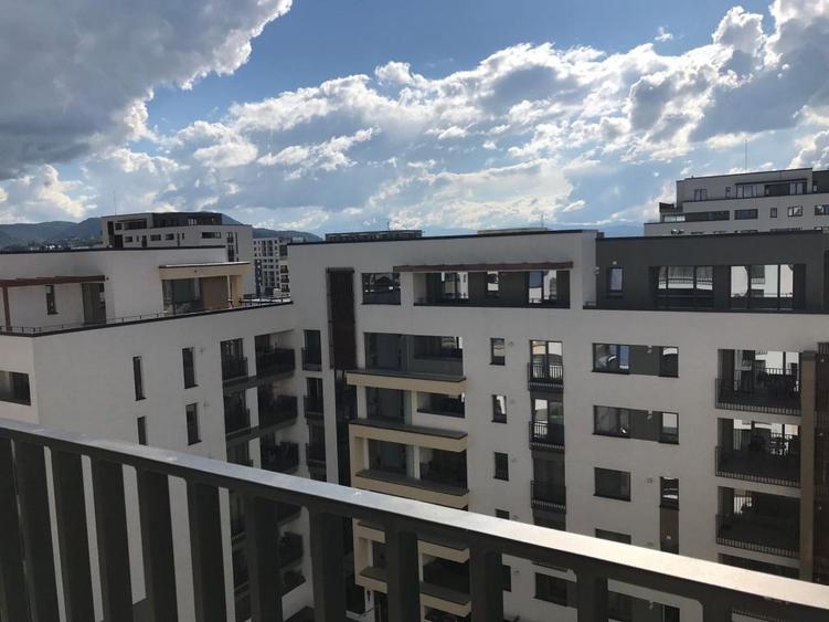 Apartament cu 2 camere decomandat, mobilat în Tractorul
