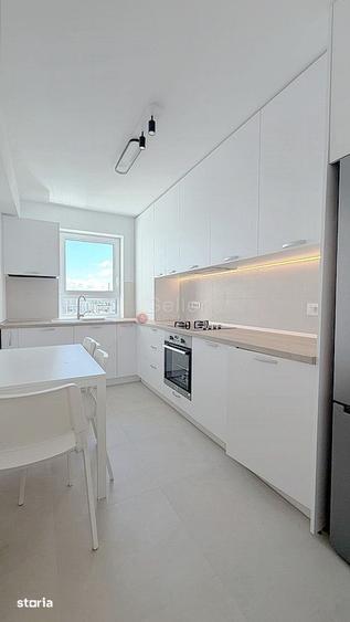 Apartament cu 3 camere, mobilat în Tractorul