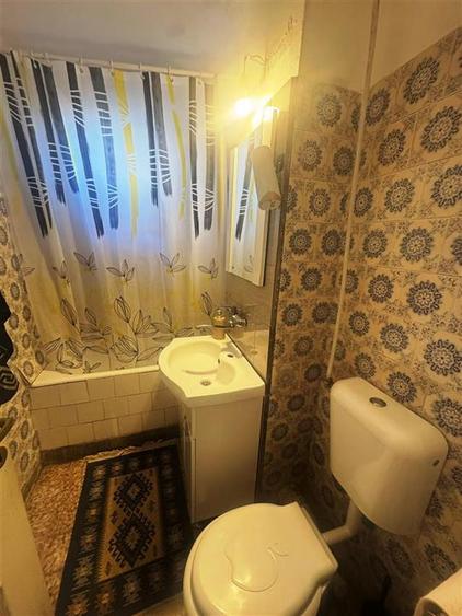 Apartament cu 3 camere decomandat, mobilat în Republicii