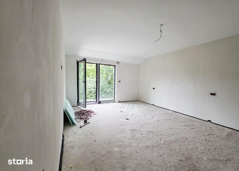Casă cu 4 camere cu Teren 610 Mp în Bârnova
