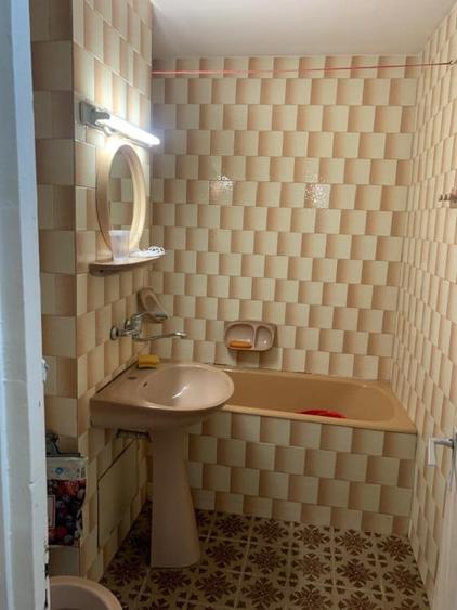 Apartament cu 3 camere decomandat în Zorilor