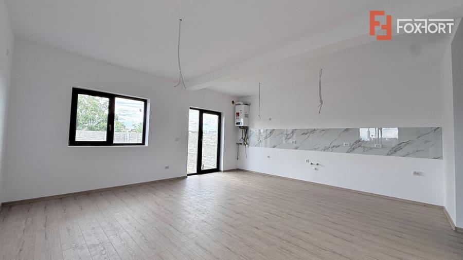 Duplex cu 4 camere cu Canalizare în Moșnița Veche