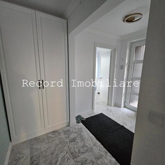 Duplex cu 5 camere cu Canalizare în Florești