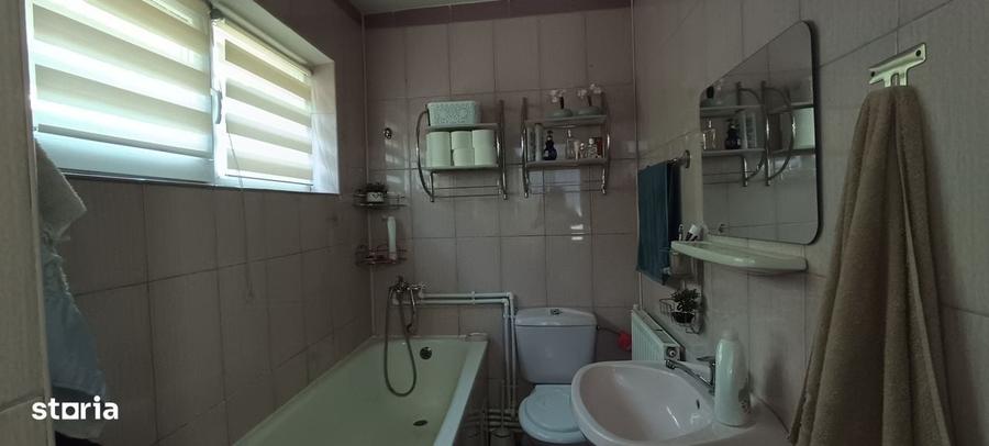 Casă cu 3 camere cu Teren 155 Mp în Central