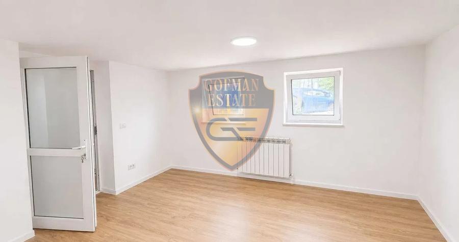 Casă individuală cu 4 camere cu Canalizare în Casa de Cultură