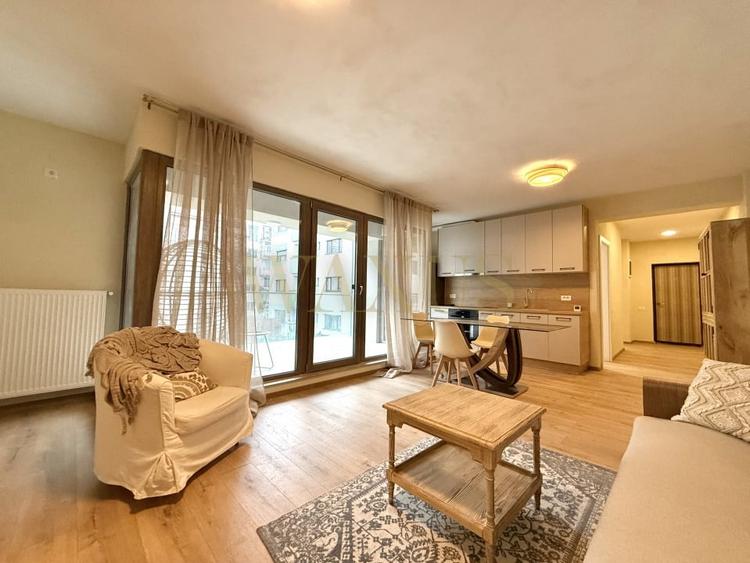 Apartament cu 3 camere semidecomandat, mobilat în Borhanci