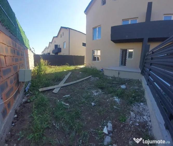 Casă cu 5 camere cu Teren 210 Mp în Central