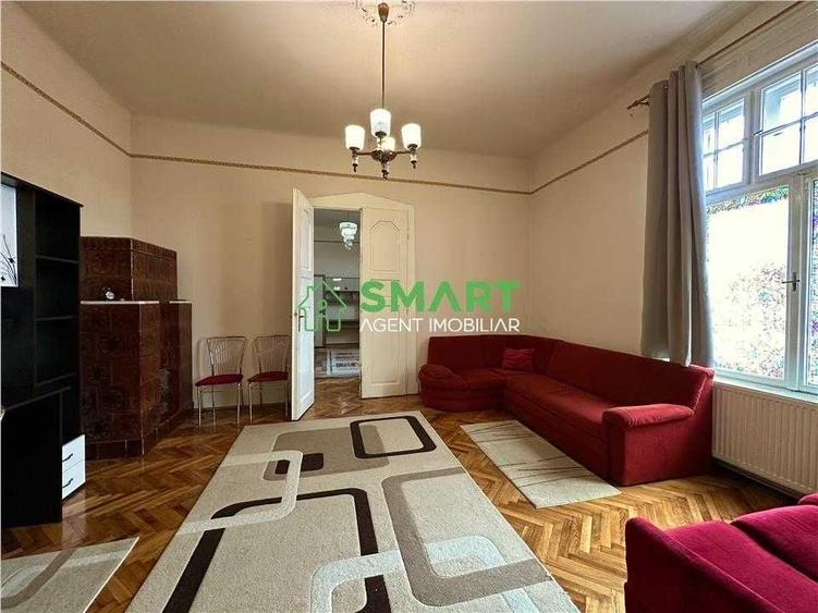 Apartament cu 3 camere semidecomandat în Central