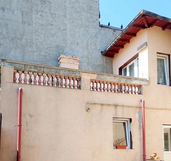 Casă cu 5 camere cu Teren 322 Mp în Cantemir