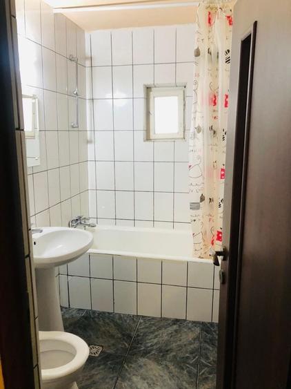 Apartament cu 2 camere decomandat în Moreni