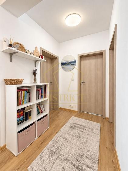 Apartament cu 3 camere semidecomandat, mobilat în Giroc