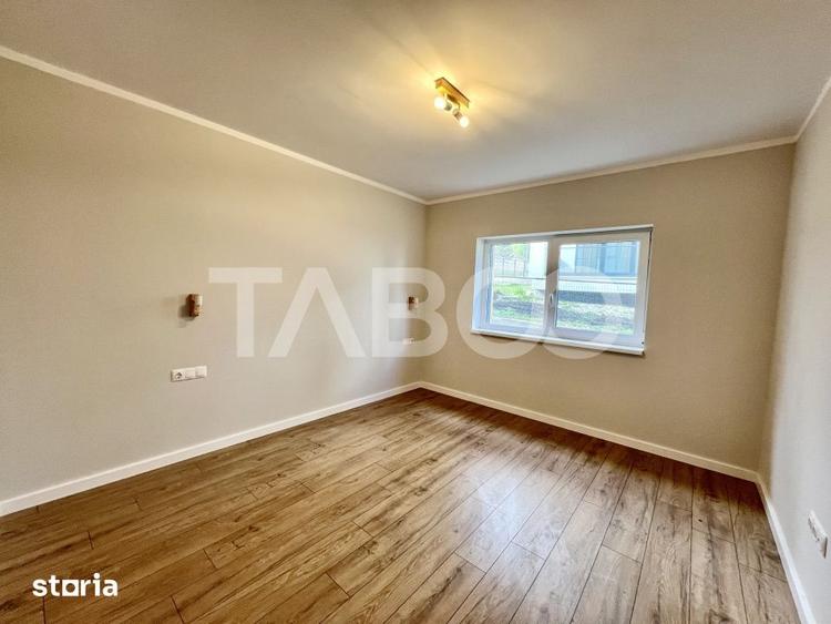 Apartament cu 3 camere decomandat în Cristian