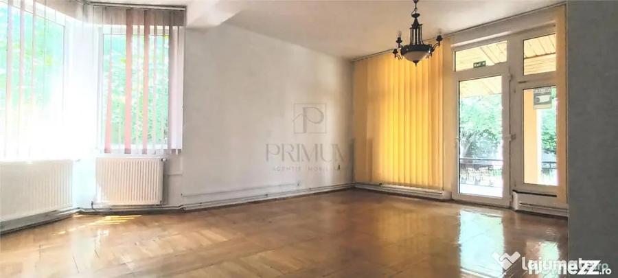 Casă cu 5 camere cu Teren 600 Mp în Lipovei