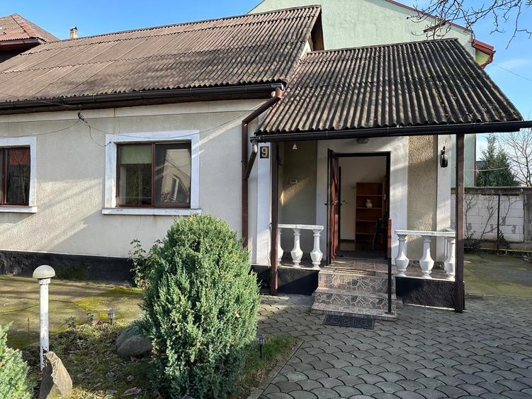 Casă cu 2 camere cu Teren 400 Mp în Central