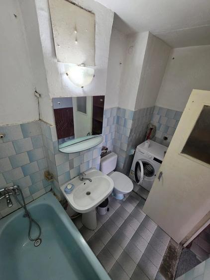 Garsonieră decomandată în Prundu