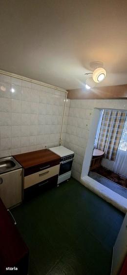 Apartament cu 2 camere decomandat în Eremia