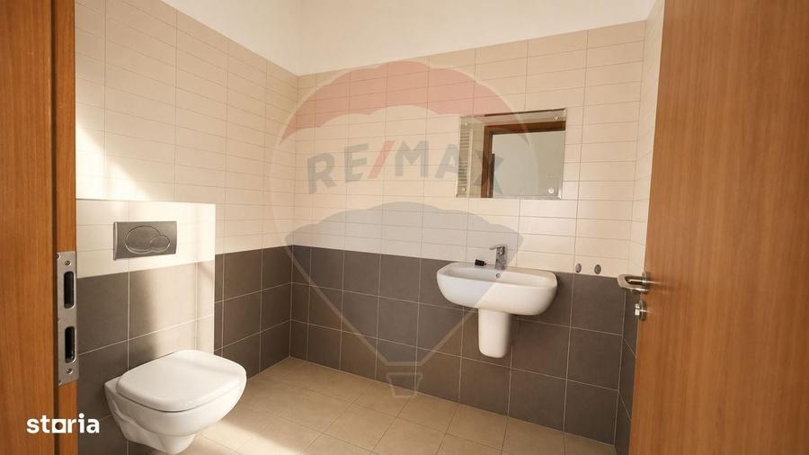 Spațiu comercial, de 92 mp, în Central