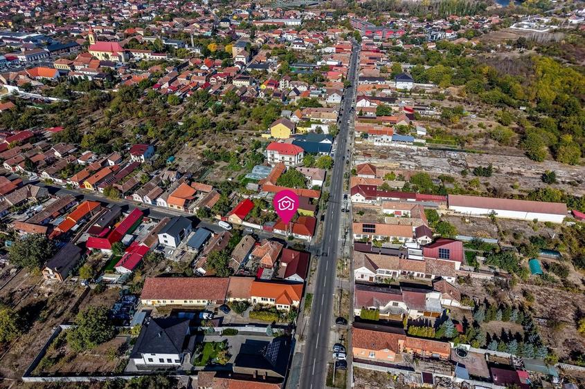 Casă individuală cu 3 camere cu Canalizare în Aradul Nou