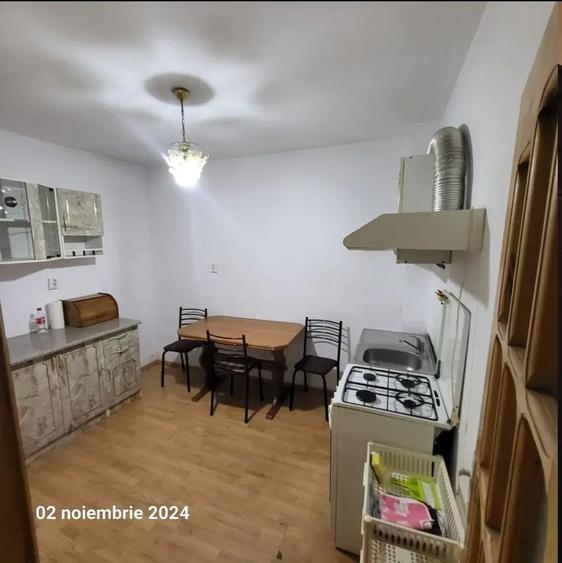 Casă cu 4 camere în Central