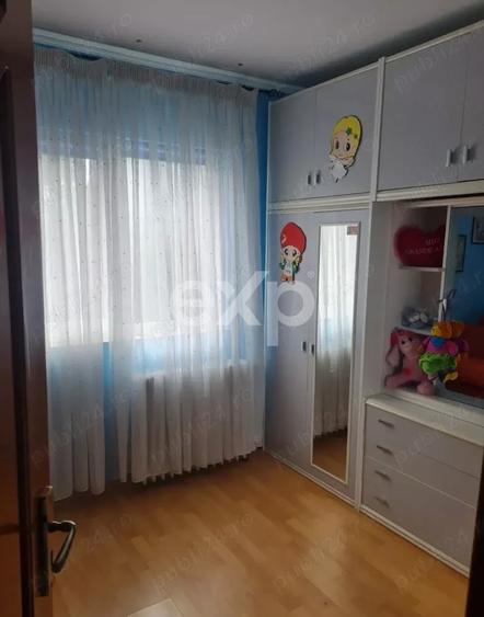 Apartament cu 3 camere decomandat în Inel I