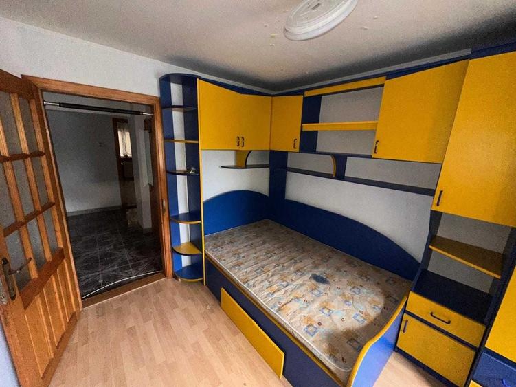 Apartament cu 3 camere decomandat în Burdujeni