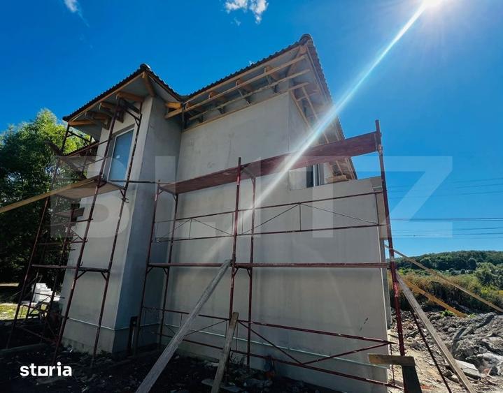 Casă cu 4 camere cu Teren 485 Mp în Livezeni