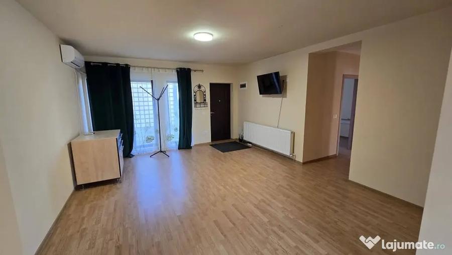 Apartament cu 2 camere decomandat în Valea Adâncă