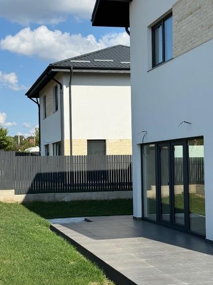Casă individuală cu 4 camere cu Teren 420 Mp în Miroslava