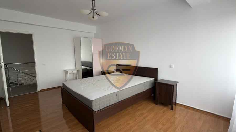Casă individuală cu 5 camere cu Canalizare în Lazu
