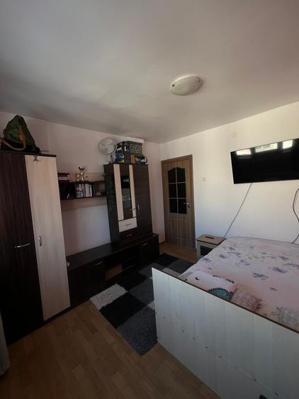 Apartament cu 2 camere decomandat în Între Lacuri