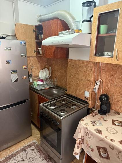 Apartament cu 2 camere nedecomandat în 9 Mai