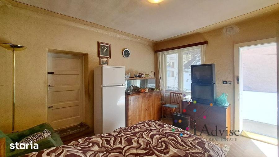 Casă cu 3 camere decomandat cu Teren 951 Mp în Schei