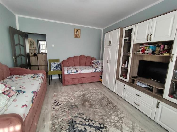 Apartament cu 2 camere decomandat în Burdujeni