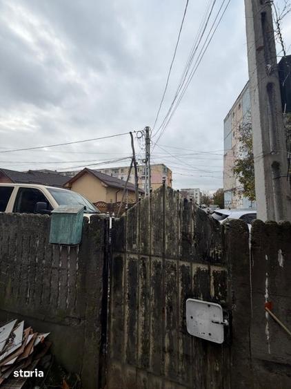 Casă cu 6 camere cu Canalizare în Central