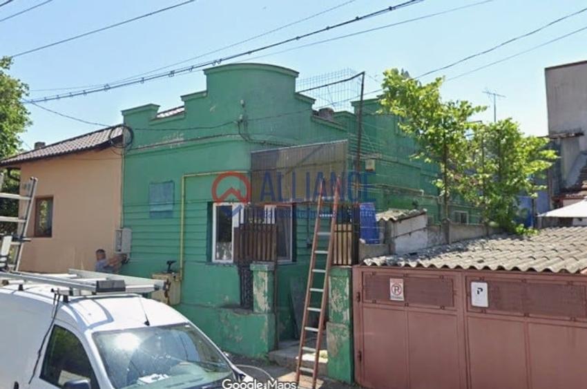 Casă cu 5 camere cu Canalizare în Tomis I