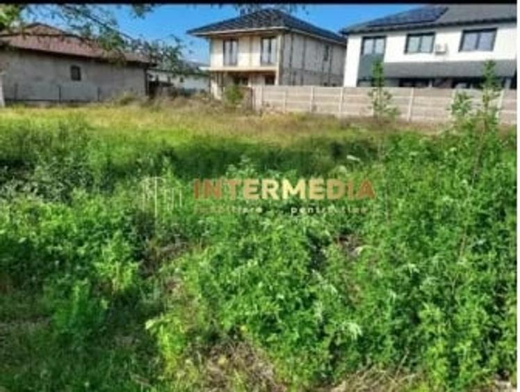 Teren Construcții intravilan de 500 mp, în Cetate