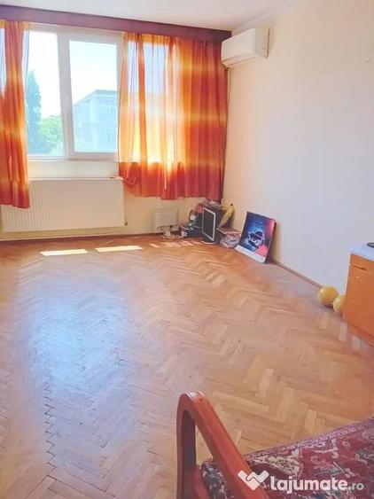 Apartament cu 3 camere decomandat în Țiglina 2