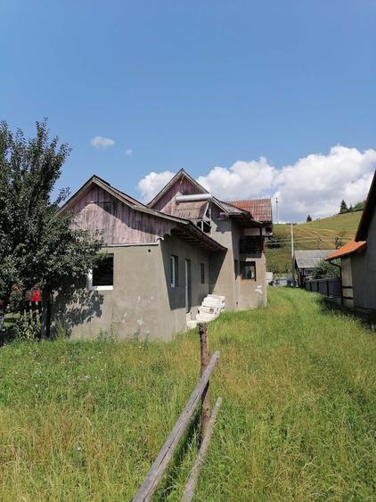 Casă cu 3 camere în Frumosu